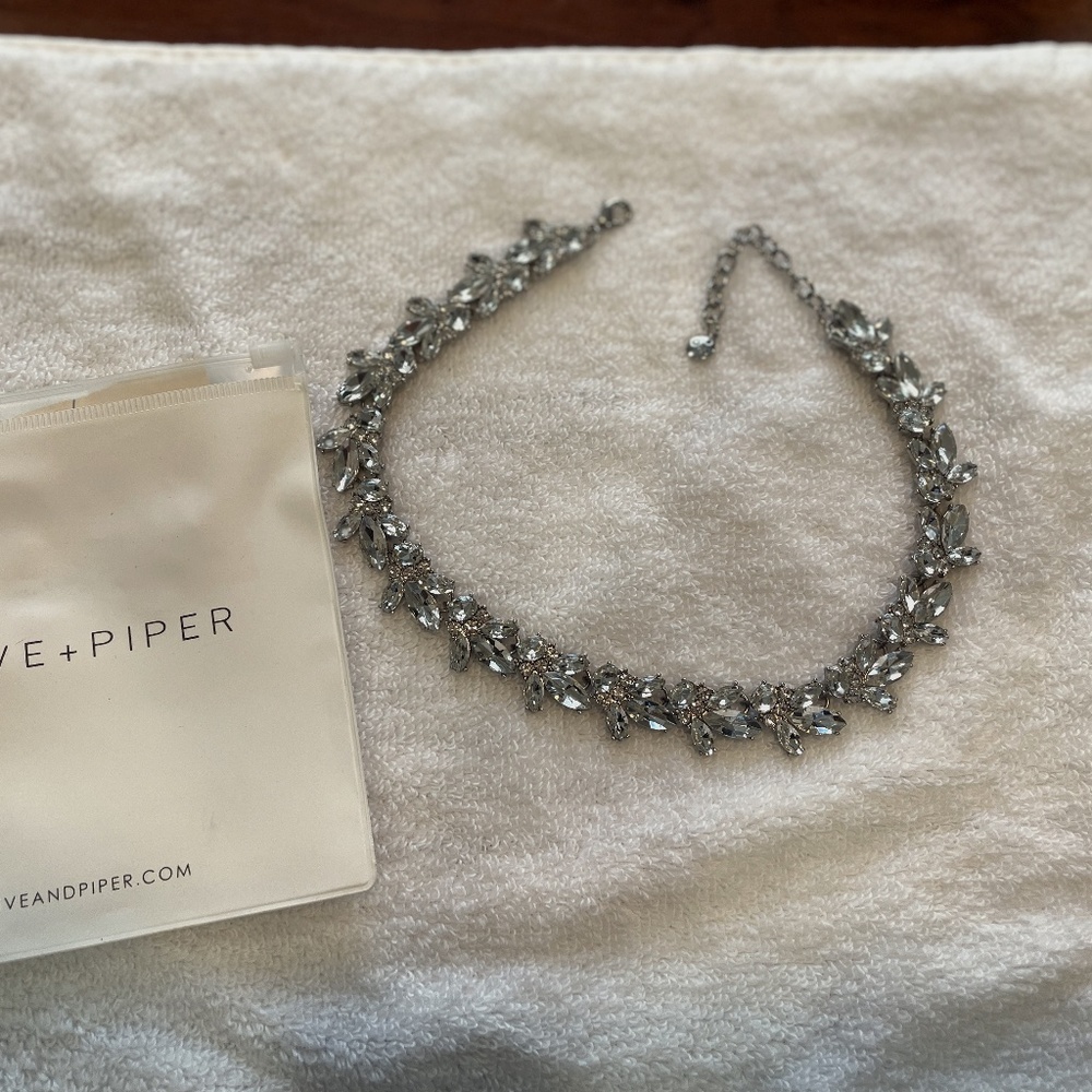 OLIVE+PIPER Lucy Crystal collar necklace